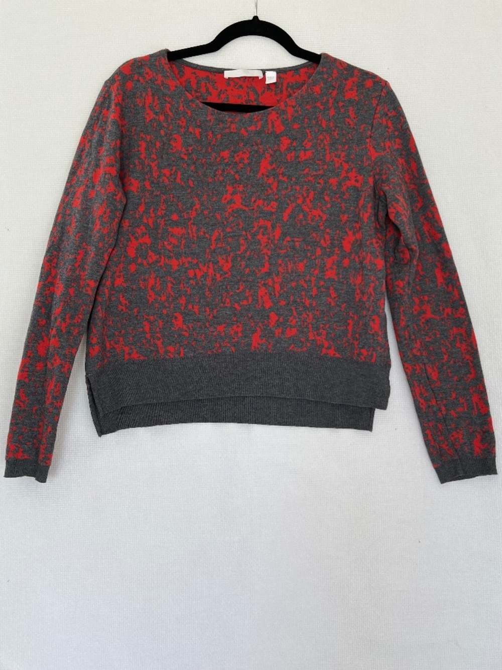 BOSS Hugo Boss Abstract Splatter Knit Pullover Sweater Gray Red High-Low M